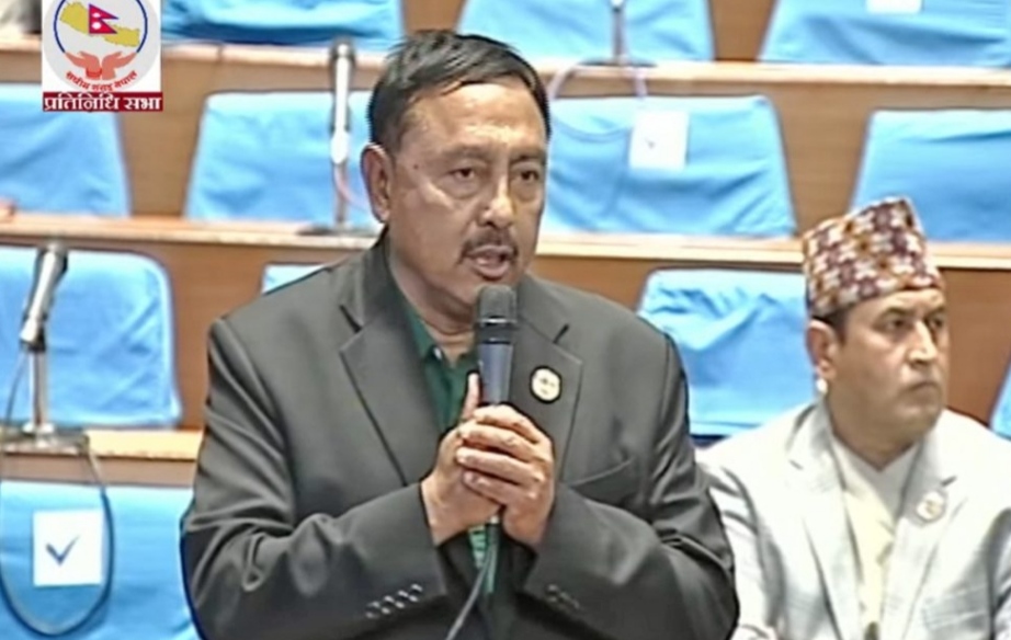 ३० महिनामा निर्माण सकिने सडक ४ वर्ष हुँदासम्म पुरा भएन् : सांसद गिरी