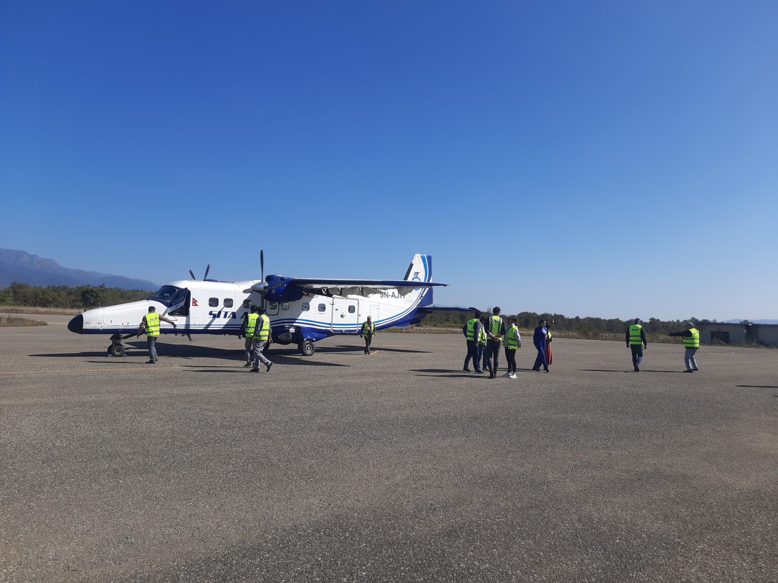 काठमाडौंबाट ३, यात्रु लीयर दाङ आयो सीता एयर