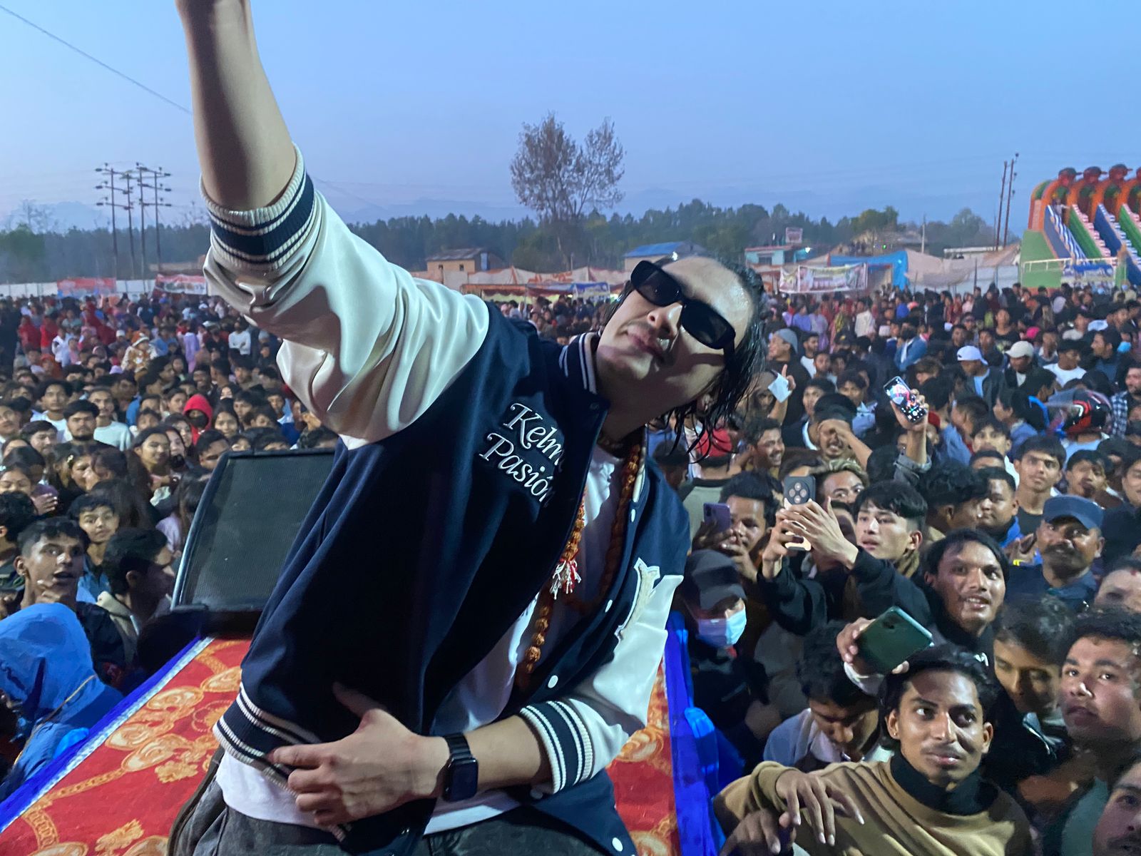 वडा अध्यक्ष शाहले गरे नाएक पल शाहलाइ सम्मान