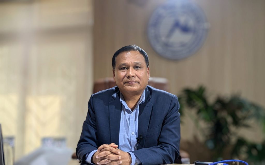 कुलमान घिसिङको अग्रसरतामा उज्यालो नेपाल पार्टी, आयोगमा बुझायो ५१ सदस्यीय सूची