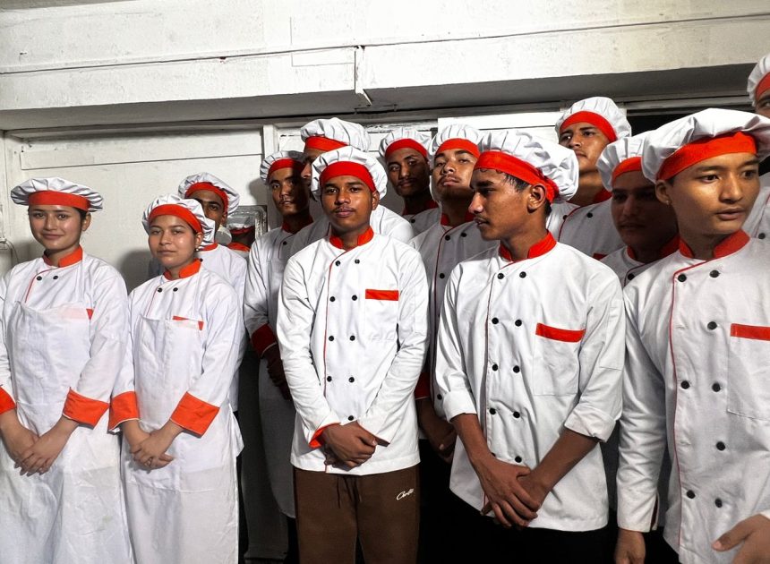 दाङमा विद्यार्थीहरूको फुड टेस्टिङ कार्यक्रम सम्पन्न