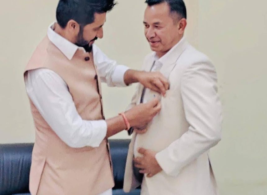 नेपाली कांग्रेस मा सक्रिय रहेका बिमल रिजाल रास्वपामा प्रवेश