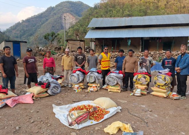 प्युठानका आगलागि पीडितलाई ८ जना युवा मिलेर सहयोग