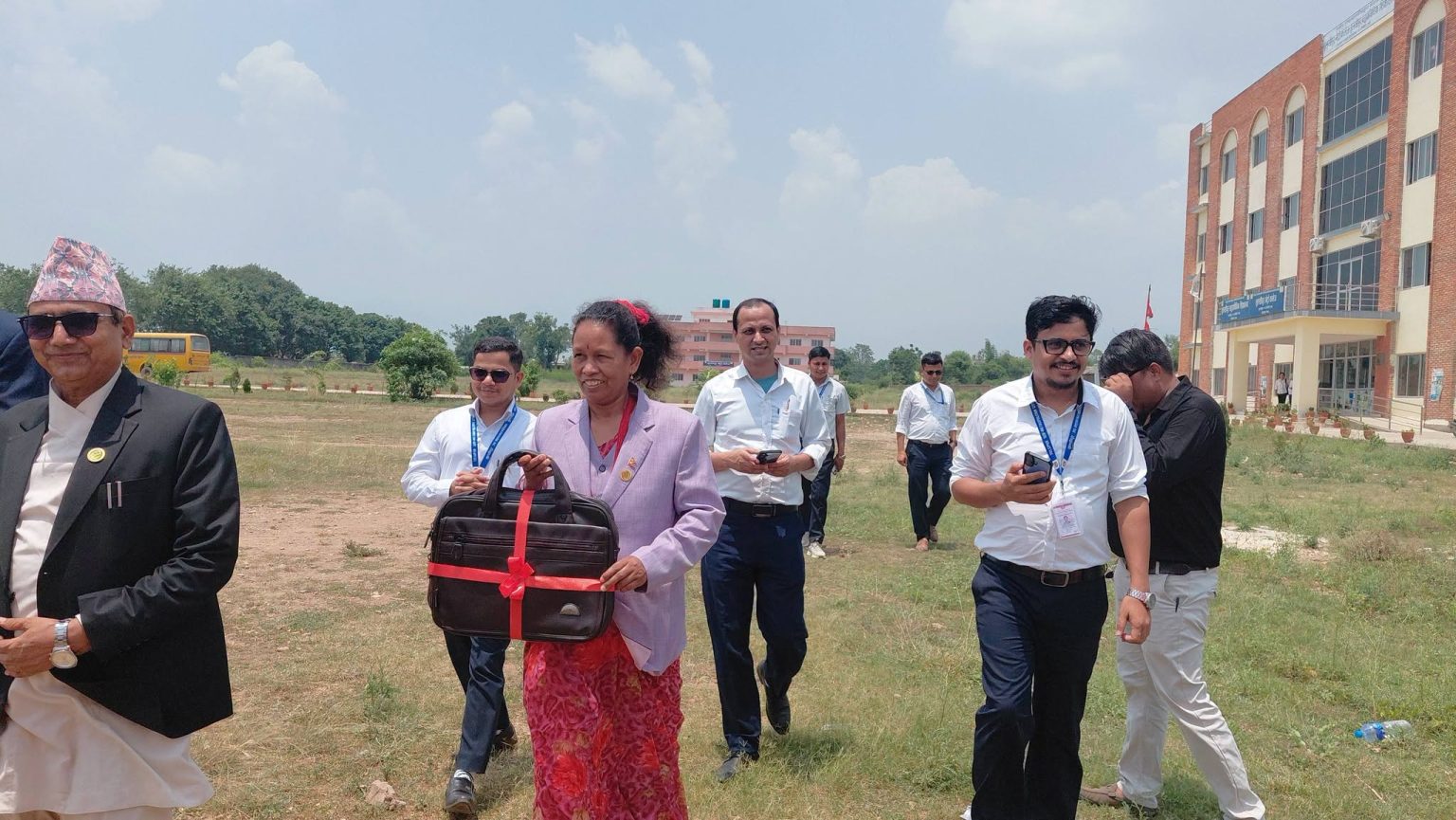 तुलसीपुर उपमहानगरको बजेटः करार कर्मचारीको तलब बृद्धि, कर्मचारीले स्वैच्छिक अवकास पाउने